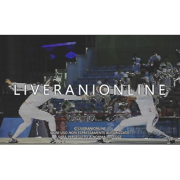 (110813) -- SHENZHEN, Aug. 13, 2011 () -- Lauren Rembi (R) of France competes during the women\'s epee individual gold medal match against Olena Kryvytska of Ukraine at the 26th Summer Universiade in Shenzhen, a city of south China\'s Guangdong Province, Aug. 13, 2011. Lauren Rembi won 15-14 to win the gold. (/Wang Haofei)(lm)