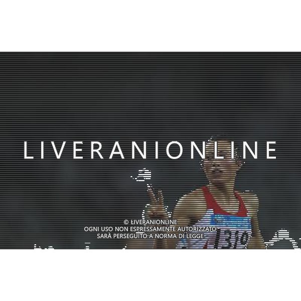 (110816) -- SHENZHEN, Aug. 16, 2011 () -- Fadime Suna of Turkey runs during women\'s 10000m competition at the 26th Summer Universiade in Shenzhen, a city of south China\'s Guangdong Province, Aug. 16, 2011. Fadime Suna claimed the title with a time of 33:11.92. (/Li Ming)