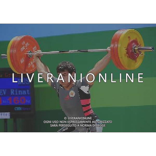 (110816) -- SHENZHEN, Aug. 16, 2011 () -- Kiree Rinat of Russia competes during the men\'s 85kg weightlifting competition at the 26th Summer Universiade in Shenzhen, a city of south China\'s Guangdong Province, Aug. 16, 2011. Kiree Rinat claimed the gold medal of the event with a total of 365kg. (/Wang Song)