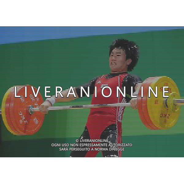 (110816) -- SHENZHEN, Aug. 16, 2011 () -- Ryu Jun Ho of South Korea competes during the men\'s 85kg weightlifting competition at the 26th Summer Universiade in Shenzhen, a city of south China\'s Guangdong Province, Aug. 16, 2011. Ryu Jun Ho claimed the bronze medal of the event with a total of 351kg. (/Wang Song)