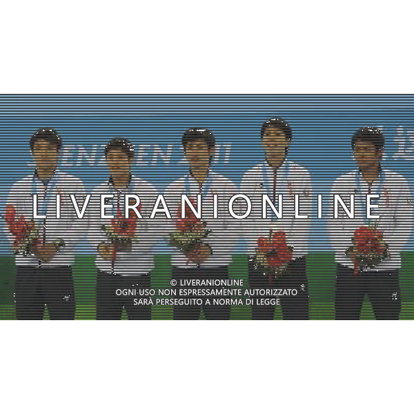(110816) -- SHENZHEN, Aug. 16, 2011 () -- Team of Japan pose during the award ceremony for the men\'s team of table tennis event at the 26th Summer Universiade, in Shenzhen, a city of south China\'s Guangdong Province, Aug. 16, 2011. Japan won the silver medal. (/Yang Shiyao)(bxf)
