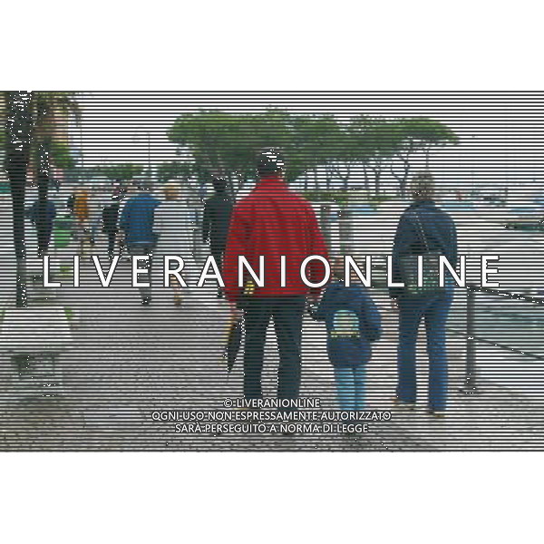 brescia 2003 genitori con il loro bambino piccolo foto ag. aldo liverani-venezia