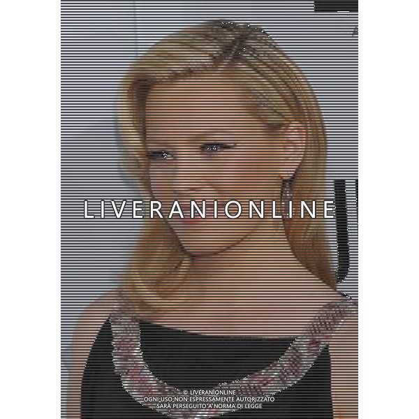 Elizabeth Banks Photo by Gilbert Flores \'Our Idiot Brother\' - Los Angeles Premiere at the ArcLight Cinemas Cinerama Dome August 16, 2011 - Hollywood, California