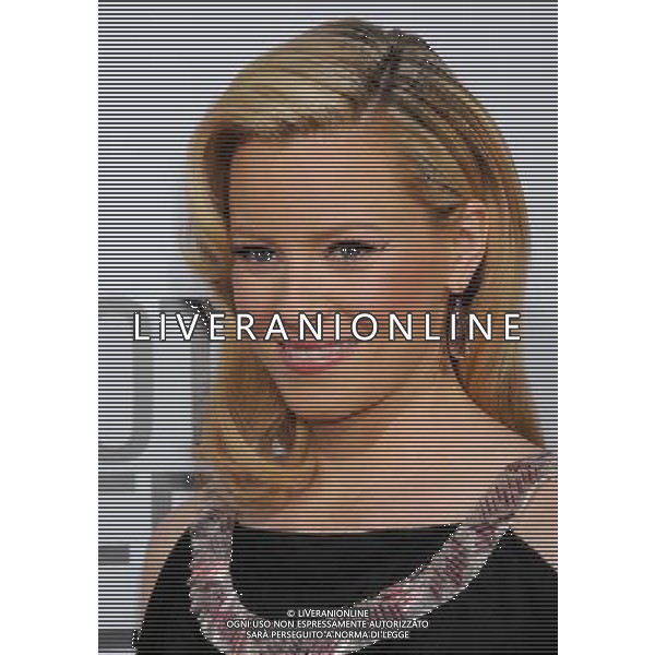 Elizabeth Banks Photo by Gilbert Flores \'Our Idiot Brother\' - Los Angeles Premiere at the ArcLight Cinemas Cinerama Dome August 16, 2011 - Hollywood, California