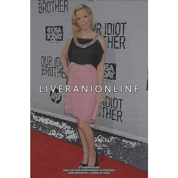 Elizabeth Banks Photo by Gilbert Flores \'Our Idiot Brother\' - Los Angeles Premiere at the ArcLight Cinemas Cinerama Dome August 16, 2011 - Hollywood, California