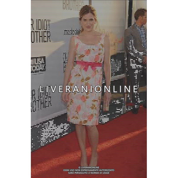 Kathryn Hahn Photo by Gilbert Flores \'Our Idiot Brother\' - Los Angeles Premiere at the ArcLight Cinemas Cinerama Dome August 16, 2011 - Hollywood, California
