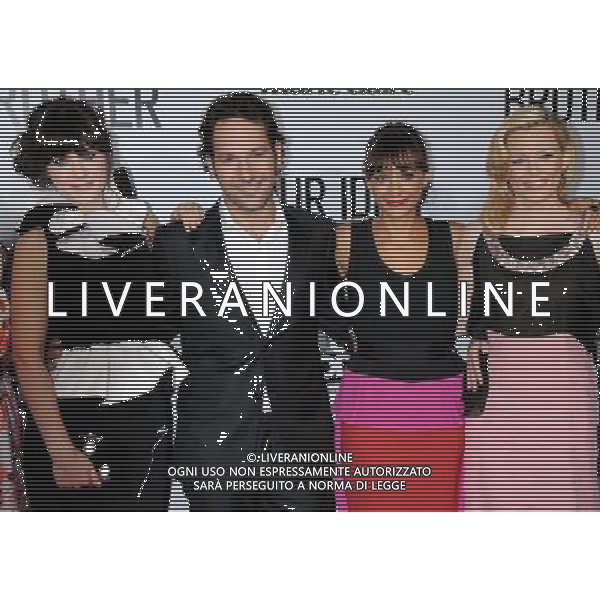 Zooey Deschanel, Paul Rudd, Rashida Jones and Elizabeth Banks Photo by Gilbert Flores \'Our Idiot Brother\' - Los Angeles Premiere at the ArcLight Cinemas Cinerama Dome August 16, 2011 - Hollywood, California