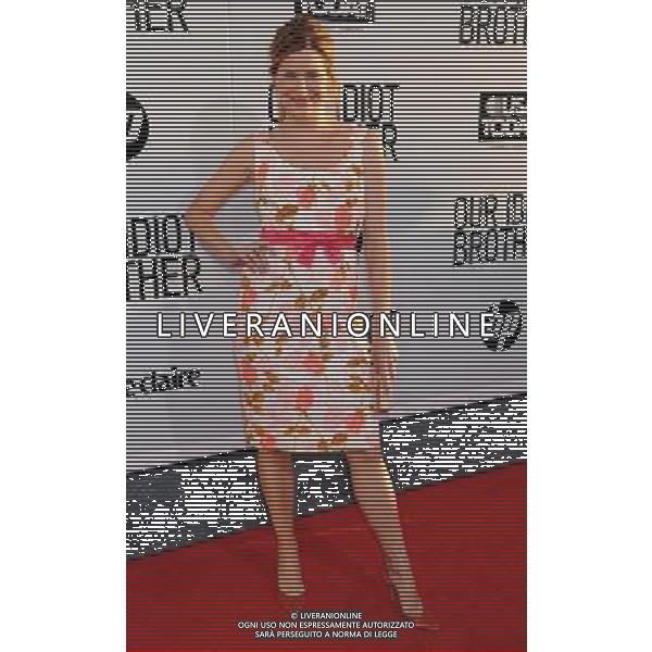 Kathryn Hahn Photo by Gilbert Flores \'Our Idiot Brother\' - Los Angeles Premiere at the ArcLight Cinemas Cinerama Dome August 16, 2011 - Hollywood, California
