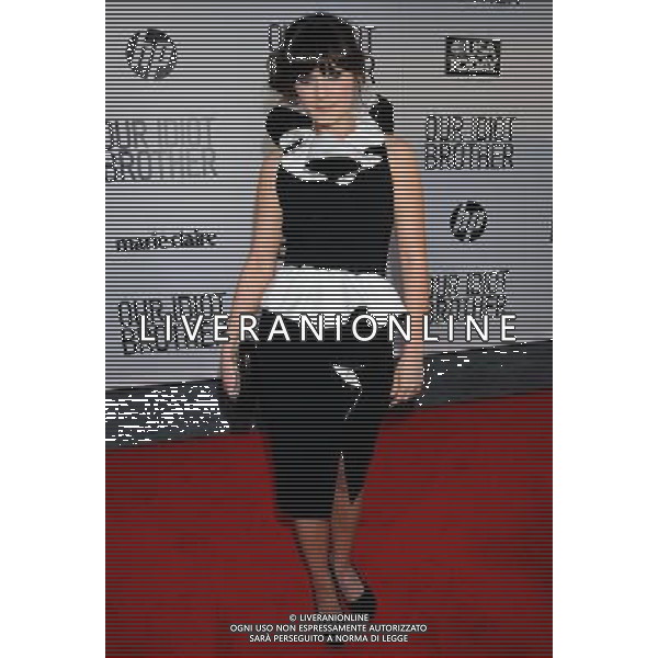 Zooey Deschanel Photo by Gilbert Flores \'Our Idiot Brother\' - Los Angeles Premiere at the ArcLight Cinemas Cinerama Dome August 16, 2011 - Hollywood, California