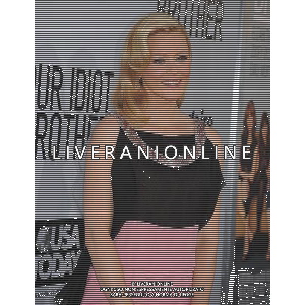 HOLLYWOOD, CA - AUGUST 16: Elizabeth Banks attends the Los Angeles premiere of \'Our Idiot Brother\' at ArcLight Hollywood on August 16, 2011 in Hollywood, California.