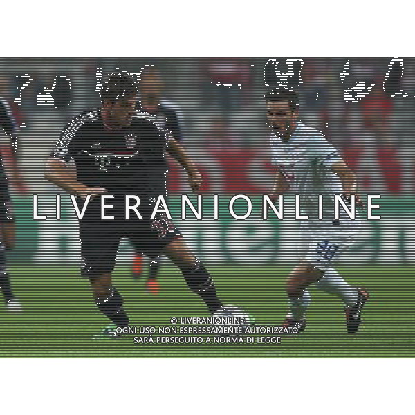 firo Fußball,Fussball, 17.08..2011 Uefa Champions League Saison 2011/2012 Qualifikation, Quali, CL, Hinspiel FC Bayern München, Muenchen, FCB , FC Zürich, Zuerich, FCZ, Zweikampf, links, Mario Gomez, Bayern, rechts, Mathieu Beda, FCZ, $worldrightsEs gelten unsere AGB, einsehbar auf www.firosportphoto.de copyright by firo sportphoto: Pfefferackerstr. 2a  45894 G e l s e n k i r c h e n www.firosportphoto.de mail@firosportphoto.de (V o l k s b a n k B o c h u m - W i t t e n ) BLZ.: 430 601 29 Kt. Nr.: 341 117 100 Tel:  0209 - 9304402 Fax:  0209 - 9304443