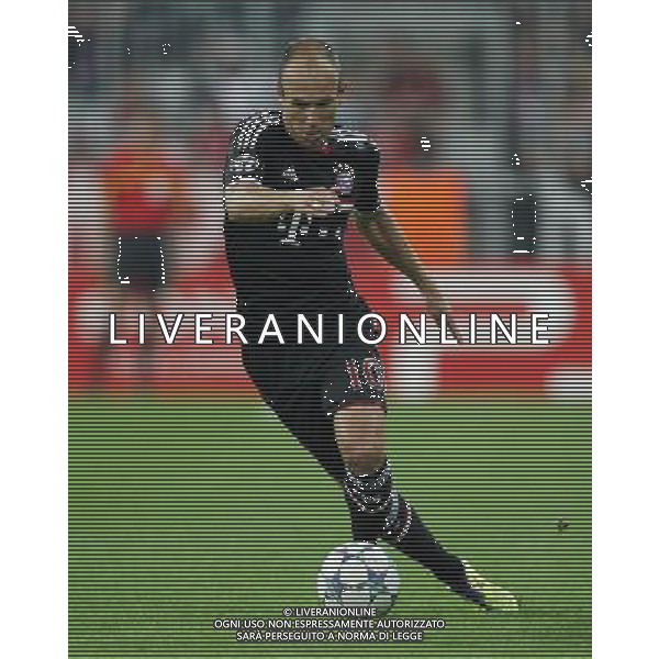 firo Fußball,Fussball, 17.08..2011 Uefa Champions League Saison 2011/2012 Qualifikation, Quali, CL, Hinspiel FC Bayern München, Muenchen, FCB , FC Zürich, Zuerich, FCZ, 2 : 0, Einzelaktion, Arjen Robben, Bayern, $worldrightsEs gelten unsere AGB, einsehbar auf www.firosportphoto.de copyright by firo sportphoto: Pfefferackerstr. 2a  45894 G e l s e n k i r c h e n www.firosportphoto.de mail@firosportphoto.de (V o l k s b a n k B o c h u m - W i t t e n ) BLZ.: 430 601 29 Kt. Nr.: 341 117 100 Tel:  0209 - 9304402 Fax:  0209 - 9304443