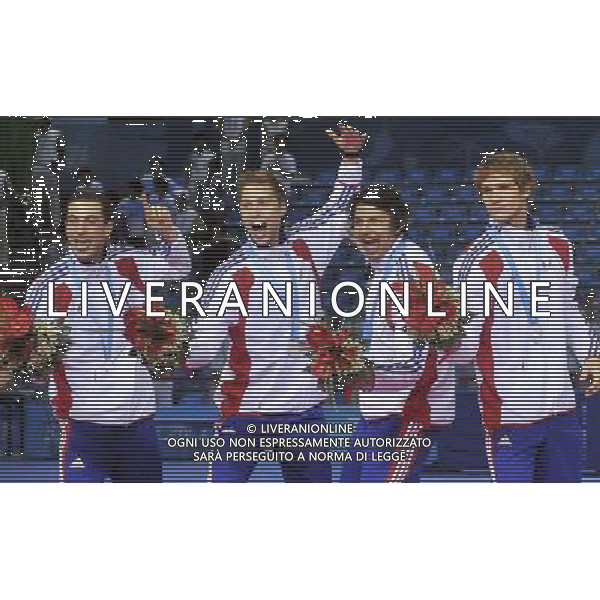 (110817) -- SHENZHEN, Aug. 17, 2011 () -- Silver medalists team France celebrate on the podium during the awarding ceremony for the men\'s epee team of fencing at the 26th Summer Universiade in Shenzhen, a city of south China\'s Guangdong Province Aug. 17, 2011. (/Wang Haofei)(wll)