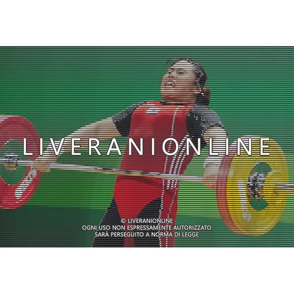 (110817) -- SHENZHEN, Aug. 17, 2011 () -- Lee Ae Ra of South Korea competes during the women\'s 75kg weightlifting competition at the 26th Summer Universiade in Shenzhen, a city of south China\'s Guangdong Province, Aug. 17, 2011. Petanang Khanittha claimed the title of the event with a total of 236kg. Lee Ae Ra won the bronze medal of the event with a total of 226kg. (/Wang Song)
