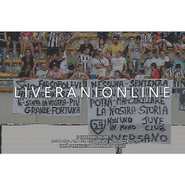 Trofeo TIM 2011 Bari - 18.08.2011 Inter-Milan-Juventus Nella Foto:striscioni /Ph.Vitez-Ag. Aldo Liverani