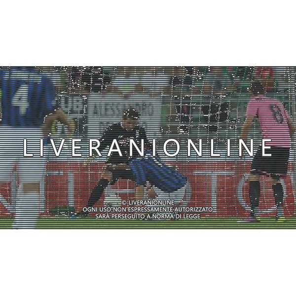 Trofeo TIM 2011 Bari - 18.08.2011 Inter-Milan-Juventus Nella Foto:parata storari su pazzini /Ph.Vitez-Ag. Aldo Liverani