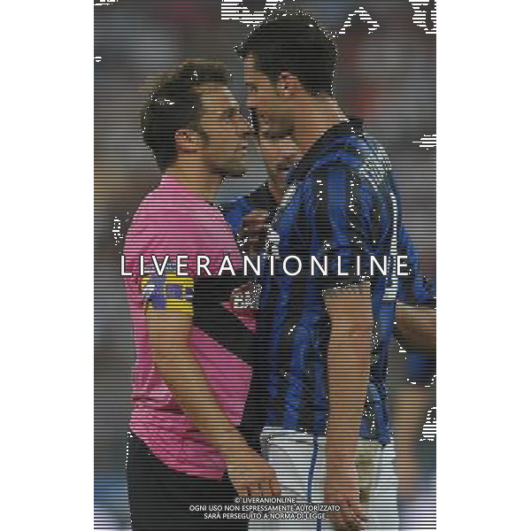 Trofeo TIM 2011 Bari - 18.08.2011 Inter-Milan-Juventus Nella Foto:scontro del piero thiago motta /Ph.Vitez-Ag. Aldo Liverani