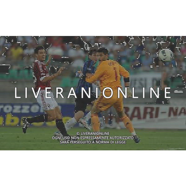 Trofeo TIM 2011 Bari - 18.08.2011 Inter-Milan-Juventus Nella Foto:milito gol /Ph.Vitez-Ag. Aldo Liverani