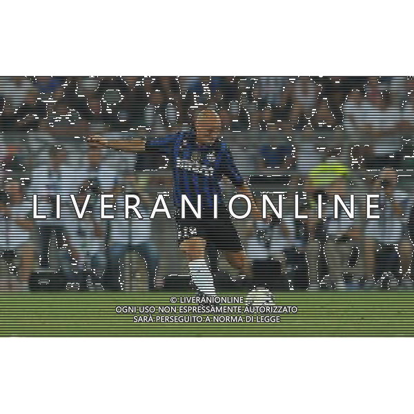 Trofeo TIM 2011 Bari - 18.08.2011 Inter-Milan-Juventus Nella Foto:Esteban Cambiasso /Ph.Vitez-Ag. Aldo Liverani