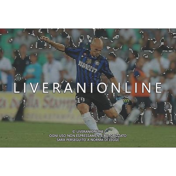 Trofeo TIM 2011 Bari - 18.08.2011 Inter-Milan-Juventus Nella Foto:Esteban Cambiasso /Ph.Vitez-Ag. Aldo Liverani