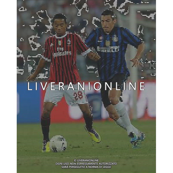 Trofeo TIM 2011 Bari - 18.08.2011 Inter-Milan-Juventus Nella Foto:Urby Emanuelson-Lucio /Ph.Vitez-Ag. Aldo Liverani