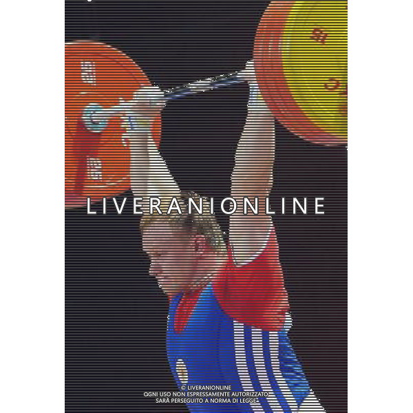 (110816) SHENZHEN, Aug. 16, 2011 Muratov Gennady of Russia competes during the men\'s 105KG weightlifting final at the 26th Summer Universiade, in Shenzhen, a city of south China\'s Guangdong Province, Aug. 16, 2011. Muratov Gennady won the gold medal with 400KG. (/Wang Song)(bxf)