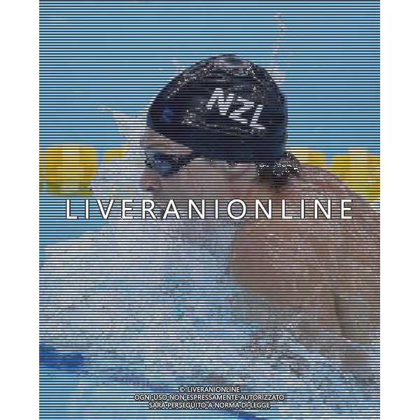 (110818) SHENZHEN, Aug. 18, 2011 Glenn Snyders of New Zealand powers through water at the men\'s 50m breaststroke final of swimming at the 26th Summer Universiade in Shenzhen, a city of south China\'s Guangdong Province, Aug. 18, 2011. Glenn Snyders claimed the gold of the event with a time of 27.37 seconds. (/Chen Jianli)