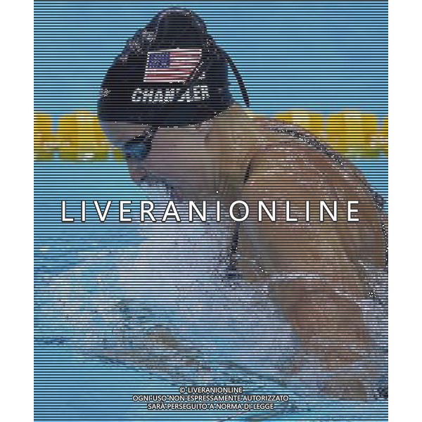 (110818) SHENZHEN, Aug. 18, 2011 Ann Chandler of US competes during the women\'s swimming 4X100M Medley Relay final at the 26th Summer Universiade, in Shenzhen, a city of south China\'s Guangdong Province, Aug. 18, 2011. The United States won the silver medal with 4 minutes 0.15 seconds. (/Chen Jianli)(bxf)