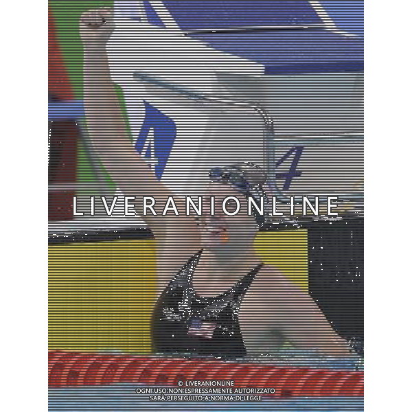 (110818) -- SHENZHEN, Aug. 18, 2011 () -- Jennifer Connolly of the United States celebrates after finishing the women\'s 50m backstroke final of swimming at the 26th Summer Universiade in Shenzhen, a city of south China\'s Guangdong Province, Aug. 18, 2011. Jennifer Connolly claimed the title of the event with a time of 27.92 seconds and set a new games record. (/Liang Xu)