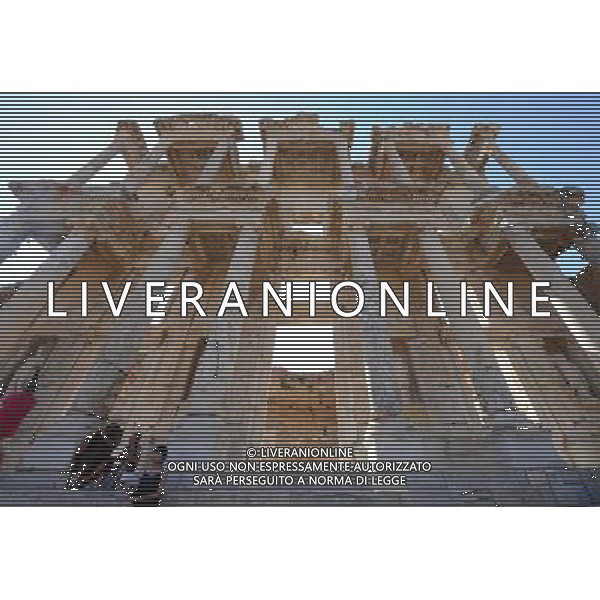 (110819) -- IZMIR, Aug. 19, 2011() -- Photo taken on Aug. 18, 2011 shows the site of the Celsus Library in Ephesus, Turkey. Ephesus (Ancient Greek Ephesos, Turkish Efes) was an ancient Greek city, and later a major Roman city, near present-day Selcuk, Izmir Province, Turkey. It is one of the biggest and best-preserved Roman cities in the world. In the Roman period, it was for many years the second largest city of the Roman Empire, ranking behind Rome, the empire\'s capital. Ephesus had a population of more than 250,000 in the 1st century BC, which also made it the second largest city in the world. (/Ma Yan) (yc)