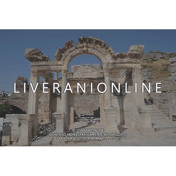 (110819) -- IZMIR, Aug. 19, 2011 () -- Photo taken on Aug. 18, 2011 shows the site of the Temple of Hadrian in Ephesus, Turkey. Ephesus (Ancient Greek Ephesos, Turkish Efes) was an ancient Greek city, and later a major Roman city, near present-day Selcuk, Izmir Province, Turkey. It is one of the biggest and best-preserved Roman cities in the world. In the Roman period, it was for many years the second largest city of the Roman Empire, ranking behind Rome, the empire\'s capital. Ephesus had a population of more than 250,000 in the 1st century BC, which also made it the second largest city in the world. (/Ma Yan) (yc)