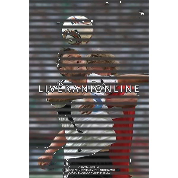 18.08.2011, WARSZAWA, PILKA NOZNA, LIGA EUROPY, UEFA EUROPA LEAGUE, LEGIA WARSZAWA - SPARTAK MOSKWA, MACIEJ RYBUS (LEGIA), EVGENI MAKEEV (SPARTAK), FOT. TOMASZ JASTRZEBOWSKI / FOTO OLIMPIK/NEWSPIX.PL UEFA EUROPA LEAGUE QUALIFICATION SEASON 2011/2012 LEGIA WARSAW v SPARTAK MOSCOV --- Newspix.pl *** Local Caption *** www.newspix.pl mail us: info@newspix.pl call us: 0048 022 23 22 222 --- Polish Picture Agency by Ringier Axel Springer Poland