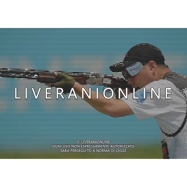 (110819) -- SHENZHEN, Aug. 19, 2011 () -- Du Yu of China competes during men\'s trap of shotgun at the 26th Summer Universiade in Shenzhen, a city of south China\'s Guangdong Province, on Aug. 19, 2011. Du ranked 6th in the event. (/Lin Yiguang)(wx)