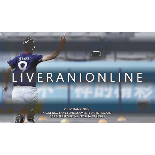 (110819) -- SHENZHEN, Aug. 19, 2011 () -- Ami Otaki of Japan celebrates for a goal during the women\'s football semifinal against France at the 26th Summer Universiade in Shenzhen, a city of south China\'s Guangdong Province, Aug. 19, 2011. Japan won 3-2 to enter the final. (/Wang Haofei)(lm)