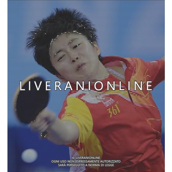 (110820) -- SHENZHEN, Aug. 20, 2011 () -- Rao Jingwen of China returns the ball during women\'s singles semifinal of table tennis at the 26th Summer Universiade in Shenzhen, a city of south China\'s Guangdong Province, on Aug. 20, 2011. Rao Jingwen won her compatriot Xiong Xinyun 4-2. (/Yang Shiyao)(wx)