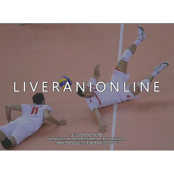 (110820) -- SHENZHEN, Aug. 20, 2011 () -- Turkish Mustafa Kavaz (R) and Rahmi Caglar Aksoy try to save the ball during men\'s volleyball 17-20 semifinal match at the 26th Summer Universiade in Shenzhen, a city of south China\'s Guangdong Province, on Aug. 20, 2011. Turkey won China 3-0. (/Li Ga)(wx)
