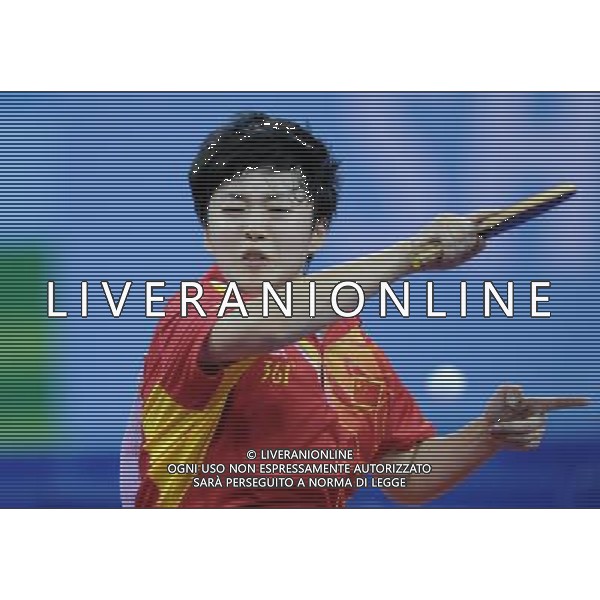(110820) -- SHENZHEN, Aug. 20, 2011 () -- Rao Jingwen of China competes during the women\'s singles final of table tennis event against her teammate Fan Ying at the 26th Summer Universiade in Shenzhen, a city of south China\'s Guangdong Province, Aug. 20, 2011. Rao won 4-1 to claim the title. (/Yang Shiyao)(bxf)