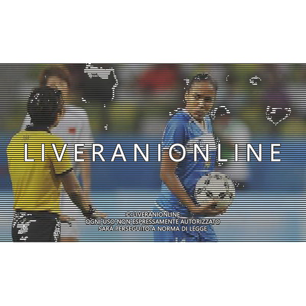 (110819) -- SHENZHEN, Aug. 19, 2011 () -- Giovanna Oliveira (R) of Brazil reacts during the women\'s football semifinal against China at the 26th Summer Universiade in Shenzhen, a city of south China\'s Guangdong Province, Aug. 19, 2011. Brazil lost 3-4 on a penalty shoot-out, after a 1-1 draw. (/Wang Haofei)(lm)