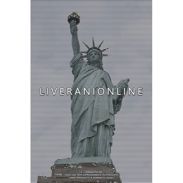 (110819) -- NEW YORK, Aug. 19, 2011 () -- Photo taken on Aug. 19, 2011 shows the Statue of Liberty on Liberty Island in New York, the United States. The Statue of Liberty will be closed for a year at the end of October as it undergoes a $27.25 million renovation. The renovation will take place after Oct 28, the 125th anniversary of the statue. Liberty Island will remain open. (/Fan Xia)