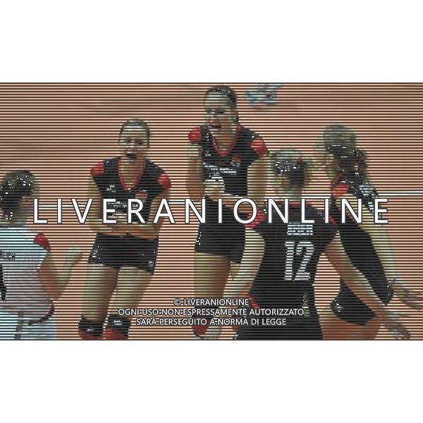 (110820) -- HONG KONG, Aug. 20, 2011 () -- German volleyball players cheer for a point during the Group J match of the women\'s World Grand Prix Hong Kong session between Germany and Peru in Hong Kong, south China, Aug. 20, 2011. Germany won 3-1. (/Lo Ping Fai)