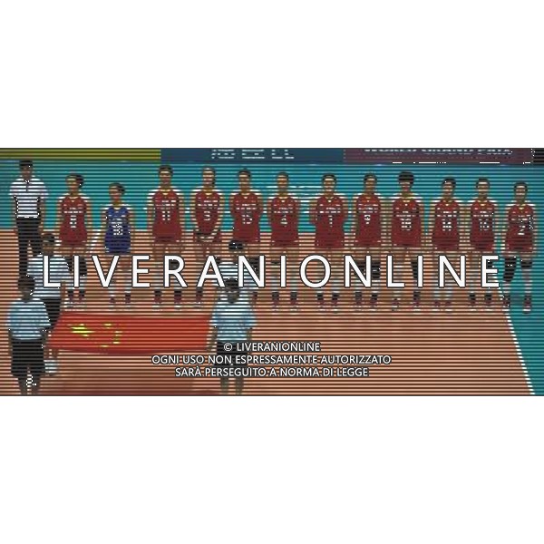 (110819) -- HONG KONG, Aug. 19, 2011 () -- Chinese women\'s volleyball team lines up before the Group I match of the women\'s World Grand Prix Hong Kong session between China and Dominica at Hong Kong Coliseum in Hong Kong, south China, Aug. 19, 2011. China won 3-0. (/Lo Ping Fai)