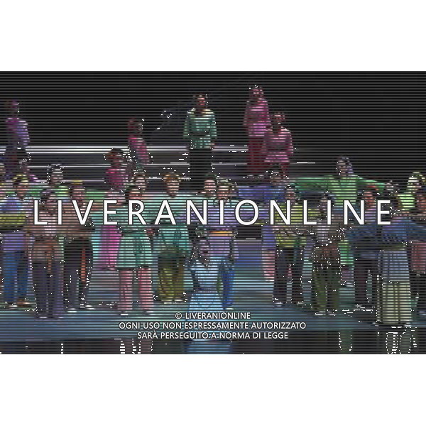 (110820) -- HANGZHOU, Aug. 20, 2011 () -- Artists perform in musical play \'Golden Phoenix\' in Hangzhou, capital of east China\'s Zhejiang Province, late Aug. 19, 2011. The musical play was adapted from a local folk tale by a Japanese playwright, reflecting people\'s pursuit of peace. Actors and actress from China and Japan participated in the performance. (/Li Zhong) (xzj)