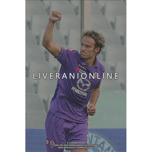 FIRENZE, 21 AGOSTO 2011 COPPA ITALIA TIM CUP 2011 2012 FIORENTINA CITTADELLA NELLA FOTO: ESULTANZA DI GILARDINO DOPO IL SUO GOL DELL\'1-0 FOTO STEFANO D\'ERRICO/AG. ALDO LIVERANI S.A.S.