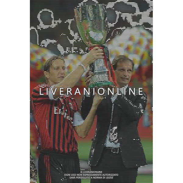 Trofeo Luigi Berlusconi 2011 Milano - 21.08.2011 Milan-Juventus Nella Foto:allegri e ambrosini con la supercoppa /Ph.Vitez-Ag. Aldo Liverani