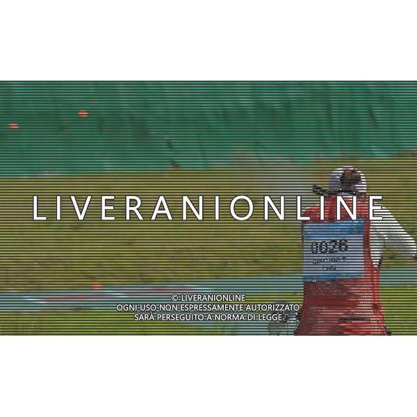 (110822) -- SHENZHEN, Aug. 22, 2011 () -- Yang Xiaohui of China shoots during women\'s double trap event of shotgun at the 26th Summer Universiade in Shenzhen, a city of south China\'s Guangdong Province, on Aug. 22, 2011. Yang Xiaohui won the gold medal with a total score of 101. (/Lin Yiguang)(wx)