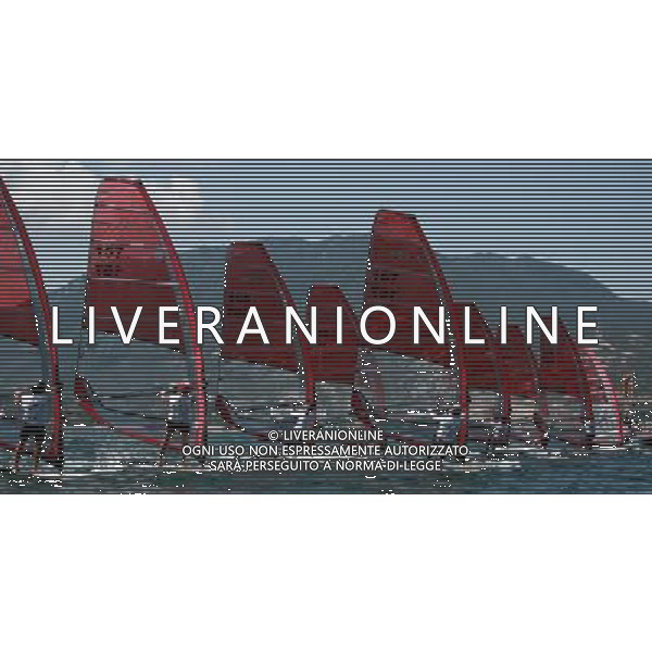 (110821) -- SHENZHEN, Aug. 21, 2011 () -- Windsurfers wait for the start of women\'s RS:X (windsurf) of sailing at the 26th Summer Universiade in Shenzhen, a city of south China\'s Guangdong Province, on Aug. 21, 2011. (/Bai Xuefei)