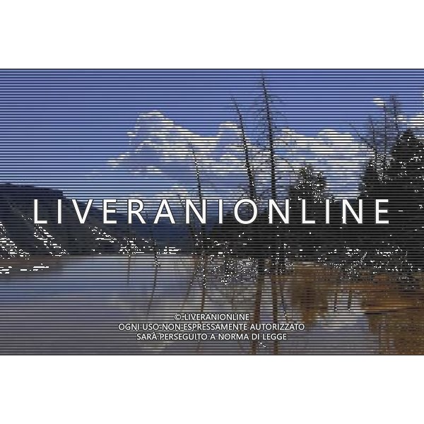 (110821) -- NEW YORK, Aug. 21, 2011 () -- Photo taken on Aug. 8, 2011 shows the scenery of Mammoth Hot Springs in Yellowstone National Park, the United States. Established in 1872, Yellowstone is a national park located primarily in the state of Wyoming, although it also extends into Montana and Idaho. Yellowstone was the first national park in the world and is known for its wildlife and its many geothermal features. (/Shen Hong) (wjd)