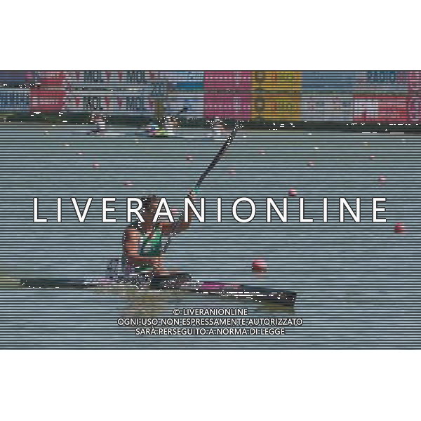 (110822) -- SZEGED, Aug. 22, 2011 () -- Tamara Csipes from Hungary paddles her boat during the women\'s K1 5000m final of the 2011 ICF World Canoe Sprint Championships in Szeged, Hungary, Aug. 21, 2011. Csipes claimed the title in 22 minutes 19.816 seconds. (/Attila Volgyi)