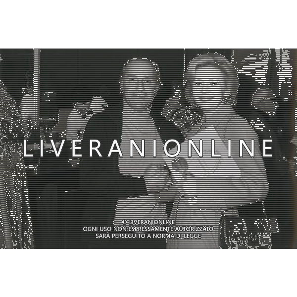 ARCHIVIO GIOVANNI LIVERANI NELLA FOTO ANNA MARIA GAMBINERI ANNUNCIATRICE TELEVISIVA CON GIORGIO BRACARDI AG ALDO LIVERAN S A S