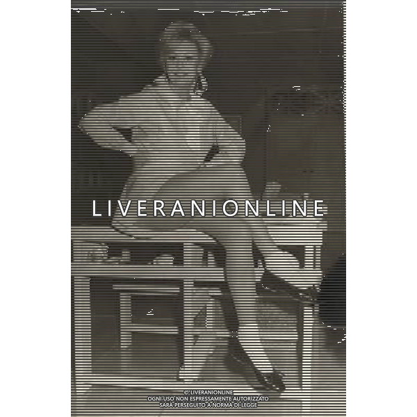 ARCHIVIO GIOVANNI LIVERANI NELLA FOTO ANNA MARIA GAMBINERI ANNUNCIATRICE TELEVISIVA NELLA TRASMISSIONE PATATRAC AG ALDO LIVERAN S A S